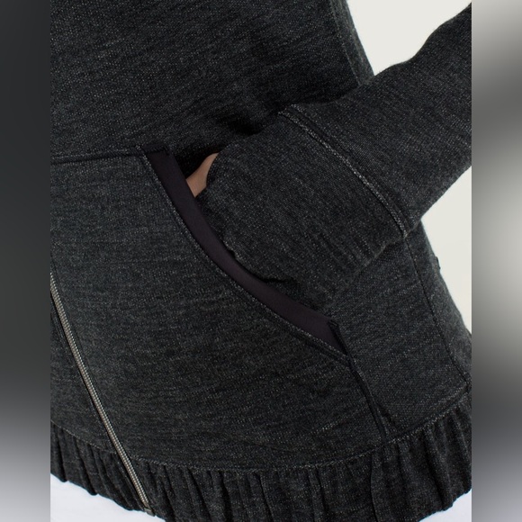 Lululemon Harmonious Hoodie Black & Gray - Picture 4 of 9